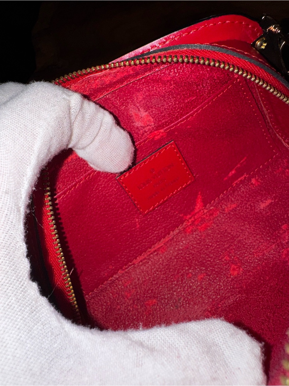 Just in 🔥 Louis Vuitton Epi Dauphine Leather Cosmetics Pouch Purse Red converted - Picture 13 of 15
